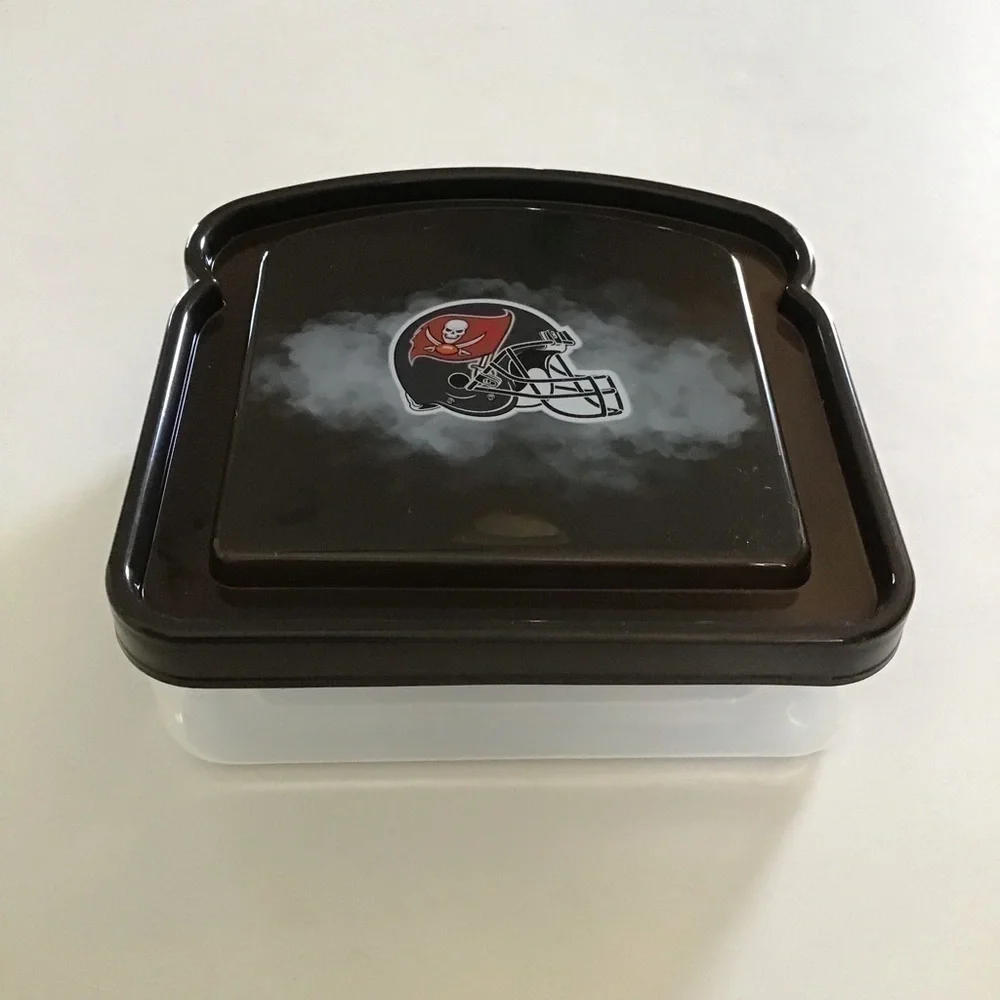 Tampa Bay Bucs Buccaneers NFL Football Helmet Magnet & Sandwich Keeper NFC NEW